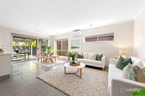 Property photo of 32 Connewara Crescent Clyde North VIC 3978