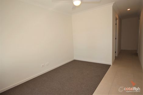 Property photo of 39 Napier Circuit Silkstone QLD 4304