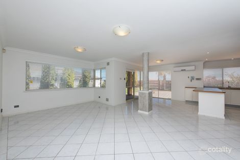 Property photo of 16 Plympton Mews Hillarys WA 6025