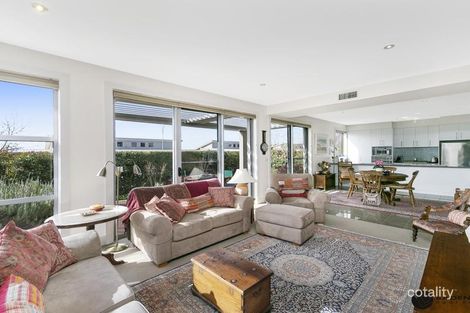 Property photo of 27/11 Joy Cummings Place Belconnen ACT 2617