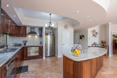 916 Mcknoe Dr, Morangup, WA 6083