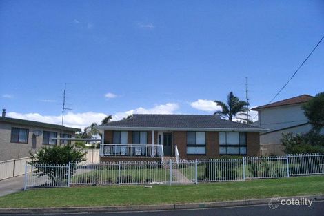 14 Phillip Cres, Barrack Heights, NSW 2528