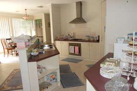 Property photo of 9 Flinders Chase Pakenham VIC 3810