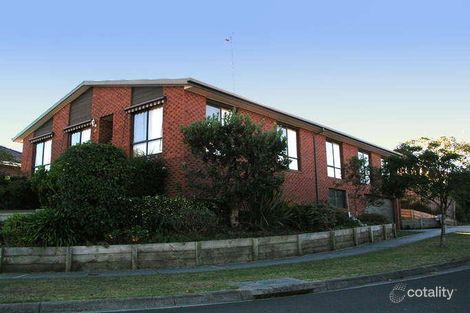 Property photo of 12 Oxley Way Endeavour Hills VIC 3802