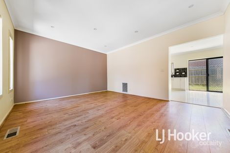 Property photo of 4/17 Hampton Drive Hampton Park VIC 3976