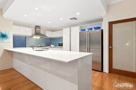 Property photo of 18 Francois Lane Lake Coogee WA 6166