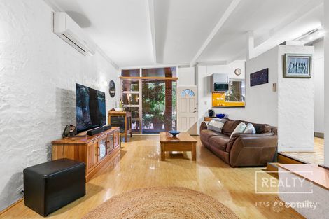 Property photo of 19 Jackson Avenue Karrinyup WA 6018