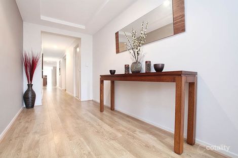 Property photo of 2 Cronulla Way Taylors Hill VIC 3037