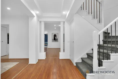 Property photo of 2 Gates Court Roxburgh Park VIC 3064