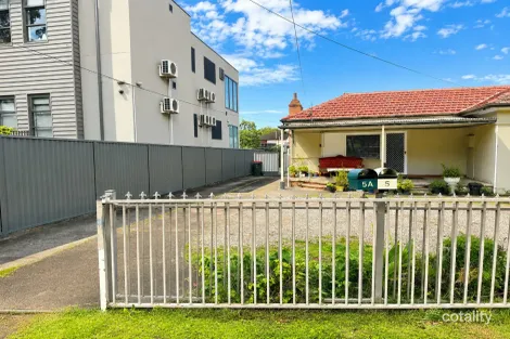 5 Quest Ave, Carramar, NSW 2163