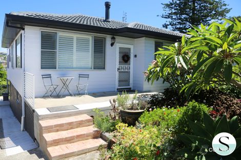 Property photo of 58 Ocean View Parade Caves Beach NSW 2281