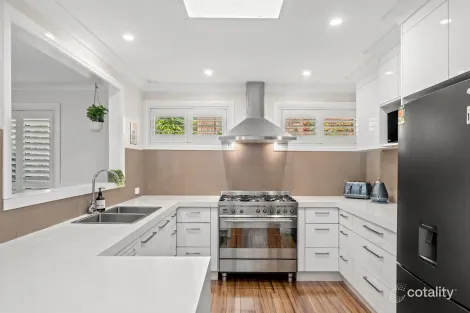 Property photo of 18 Wordsworth Avenue Bateau Bay NSW 2261