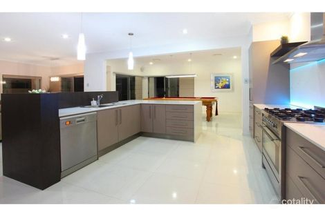 Property photo of 4 Southaven Drive Helensvale QLD 4212