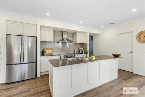 Property photo of 2 McLean Court Elmore VIC 3558