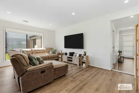 Property photo of 2 McLean Court Elmore VIC 3558