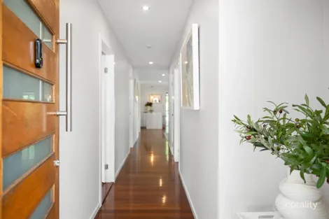 Property photo of 9 Tranters Avenue Camp Hill QLD 4152