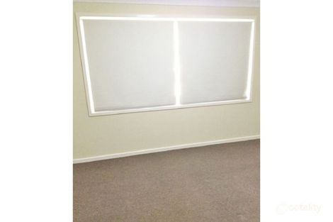 Property photo of 18 Oswald Crescent Rosemeadow NSW 2560