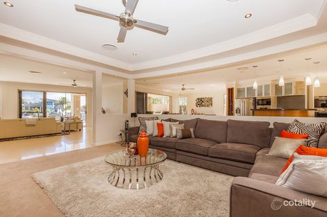 Property photo of 2124 The Circle Hope Island QLD 4212