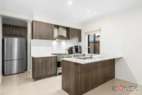 Property photo of 2 Errinundra Way Wollert VIC 3750