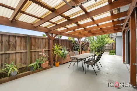 Property photo of 2 Errinundra Way Wollert VIC 3750
