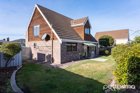 Property photo of 2/2A Eldon Street Lindisfarne TAS 7015