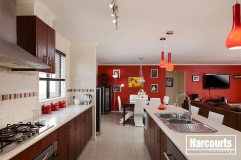 Property photo of 32 Domino Way Hampton Park VIC 3976