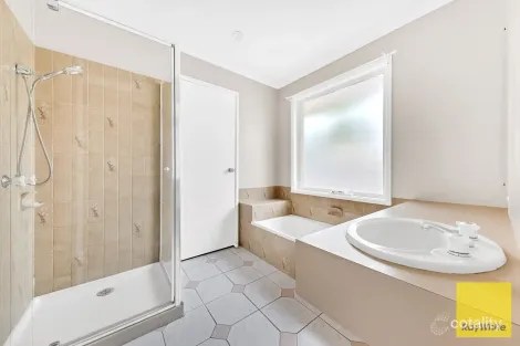 Property photo of 17 Derwent Road Werribee VIC 3030