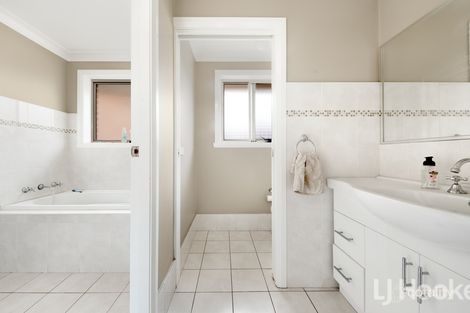 Property photo of 51 Kabbera Boulevard Kelso NSW 2795