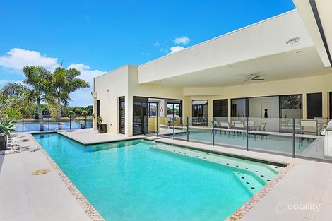 Property photo of 13 Sanibel Court Parrearra QLD 4575