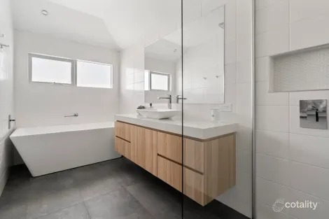 Property photo of 9 Dover Road Williamstown VIC 3016