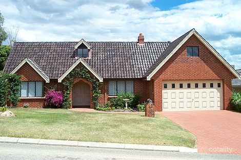 16 Hazelwood Loop, Carine, WA 6020