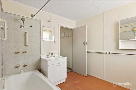 Property photo of 52 Sinclair Crescent Seymour VIC 3660