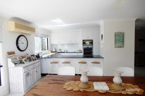 Property photo of 47 Country Road Cannonvale QLD 4802