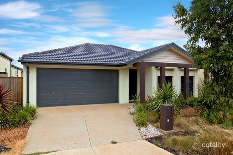Property photo of 10 Cooma Place Burnside Heights VIC 3023