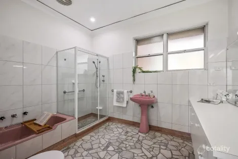 Property photo of 2 Crompton Drive Wattle Park SA 5066