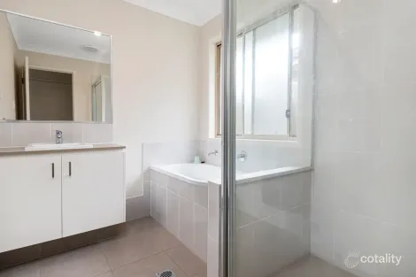 Property photo of 25 Alexis Place Park Ridge QLD 4125