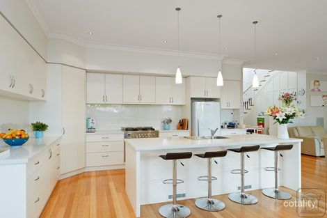 Property photo of 28 Lurnea Road Glen Iris VIC 3146