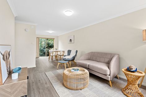Property photo of 4/2A Benney Avenue Figtree NSW 2525