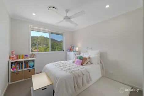 Property photo of 8 Kevpat Close The Gap QLD 4061