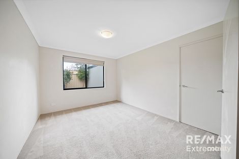 Property photo of 15 Porzana Boulevard Tapping WA 6065