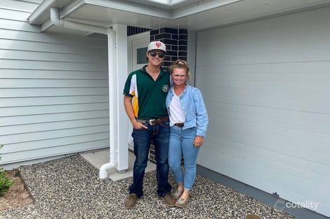 43 Hoey St, Kearneys Spring, QLD 4350