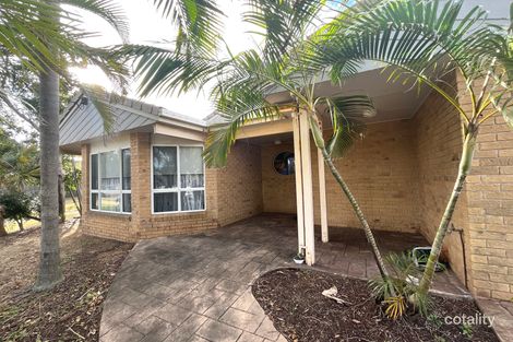 27 Chrisney St, Cooee Bay, QLD 4703