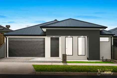 16 Honeypot Cct, Mickleham, VIC 3064