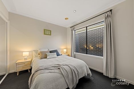Property photo of 27 Solitude Crescent Point Cook VIC 3030