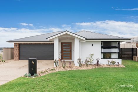 16 Winter Ave, Gobbagombalin, NSW 2650