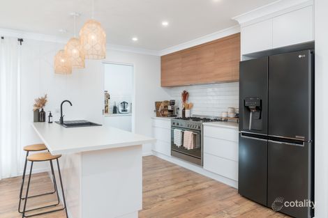 Property photo of 16 Winter Avenue Gobbagombalin NSW 2650