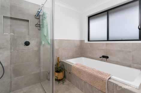 Property photo of 16 Winter Avenue Gobbagombalin NSW 2650