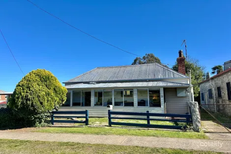 21 Maitland St, Uralla, NSW 2358