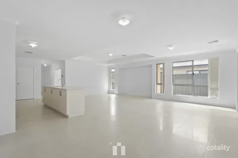 Property photo of 6 Tamarind Road Treeby WA 6164