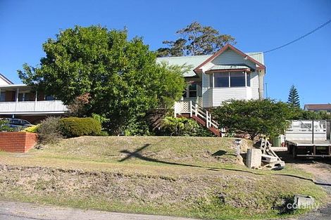 18 Woodlawn Dr, Budgewoi, NSW 2262